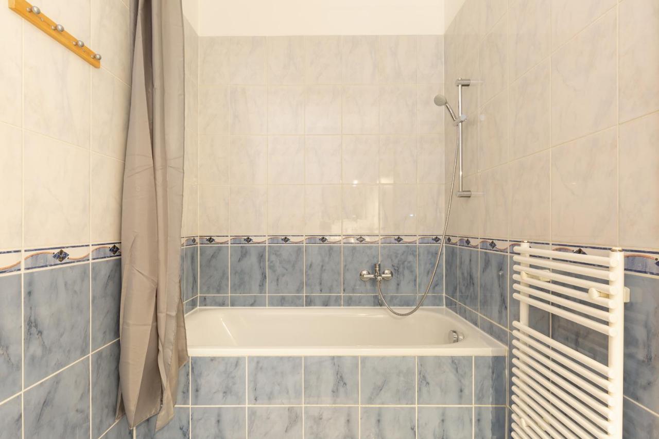 Super Central, 2-Bedroom Apartment With Terrace Будапеща Екстериор снимка